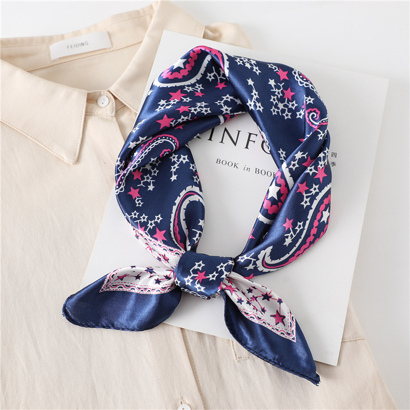 وشاح حريري فاخر مربع الشكل بطو - مراجعة Face Scarf Mask وسعره