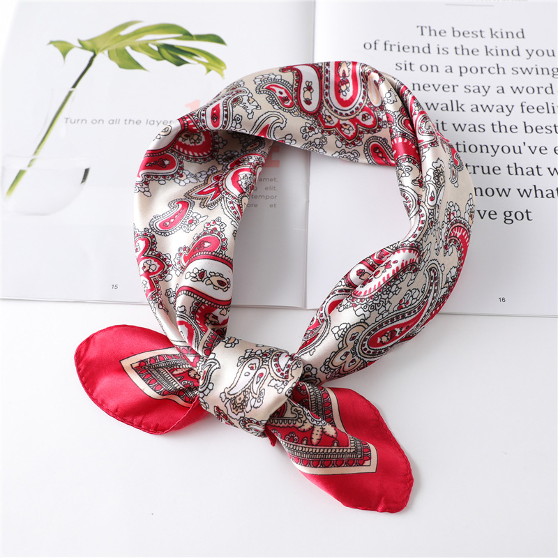وشاح حريري فاخر مربع الشكل بطو - مراجعة Face Scarf Mask وسعره