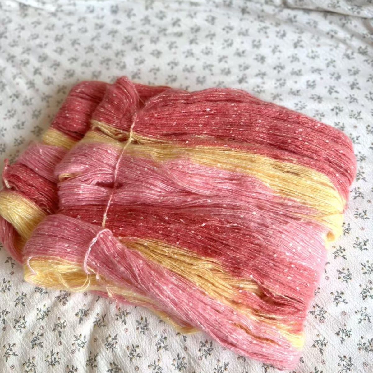 خيوط صوف موهير ملونة متدرجة 50 - مراجعة Woven Scarf Blanket وسعره